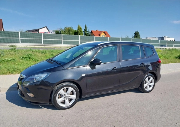 Opel Zafira cena 36800 przebieg: 244000, rok produkcji 2015 z Lubaczów małe 781